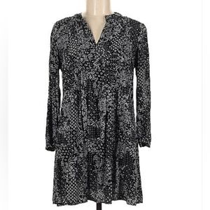 Old Navy Long Sleeve Floral Black & White Dress Size Small